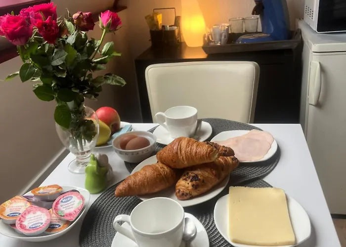 Privatunterkunft Rust, & Gratis Ontbijt Met Uitzicht Op Paardenweiden