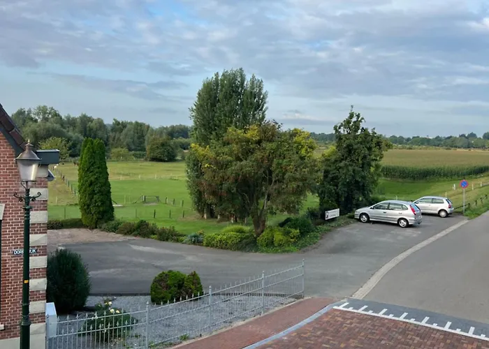 Privatunterkunft Rust, & Gratis Ontbijt Met Uitzicht Op Paardenweiden Lobith