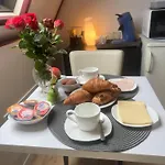 Rust, & Gratis Ontbijt Met Uitzicht Op Paardenweiden *